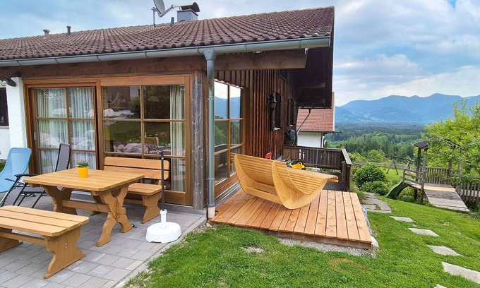Bad Feilnbach Apartment | Vacation apartment Sulzberg, 2 sep. Bedroom, ground floor with terrace, 68 sqm
