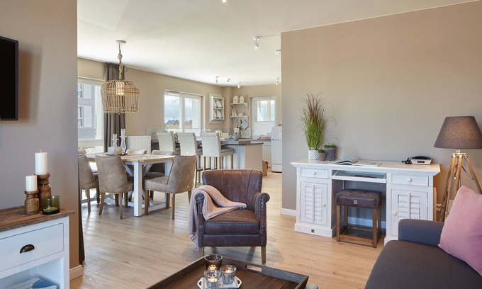 Heiligenhafen Apartment | Vacation apartment/apartment for 6 guests with 100m² in Heiligenhafen (297853)