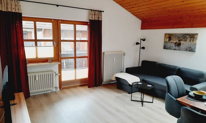 Ettenhausen Apartment | Vacation apartment Alpenflair 52 m² with separate bedroom