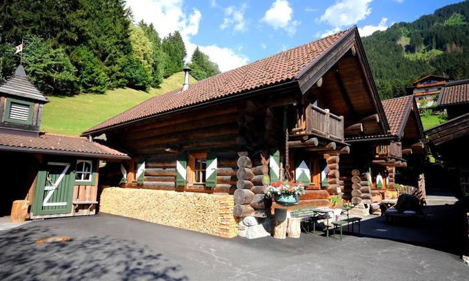 Mayrhofen Apartment | Vacation apartment/apartment for 7 guests with 90m² in Mayrhofen (184441)