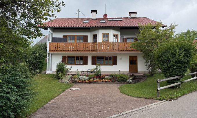 Ingenried Apartment | Vacation apartment/apartment for 4 guests with 75m² in Ingenried (296910)