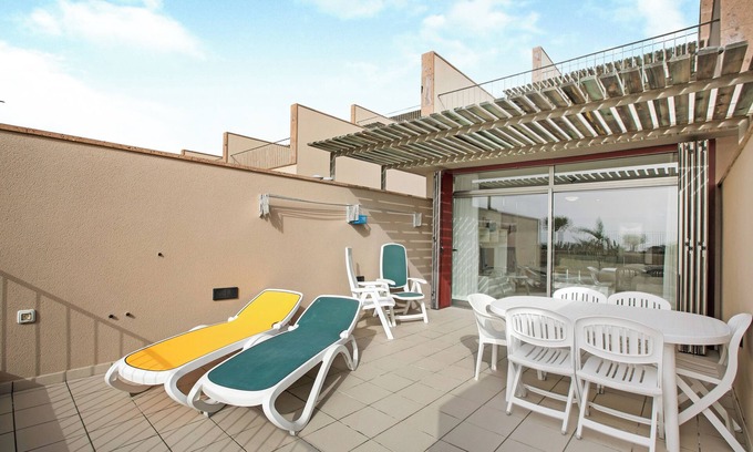 El Medano Apartment | Vacation Apartment 'Casa Médano 3 En El Médano' with Sea View, Terrace and Wi-Fi