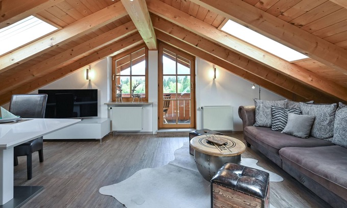 Fuessen Apartment | Vacation apartment "Chalet in Landhaus Schlossblick"