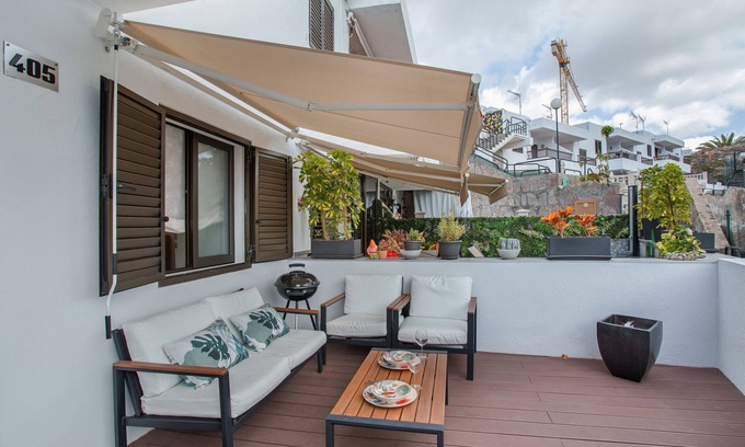 Puerto Rico Apartment | Vacation Apartment 'Sun and Serenity Pool Wifi' with Sea View, Wi-Fi and Air Conditioning