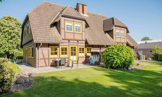 Vadersdorf Apartment | Vacation apartment half-timbered house "Westen unten" - Bauernhof Hopp