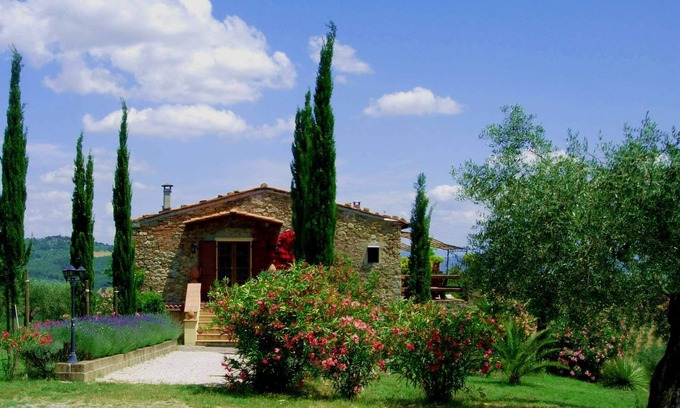 Caldana Apartment | Vacation apartment in Tuscan stone house with panoramic pool and air conditioning