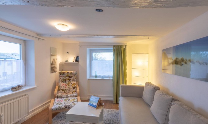 Toenning Apartment | Vacation apartment Kleine Kajüte in Tönning for up to 2 people