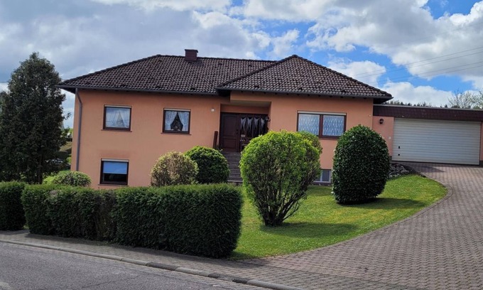 Baldringen Apartment | Vacation apartment "Landblick" - apartment/flat, shower and bath, WC, non-smoking