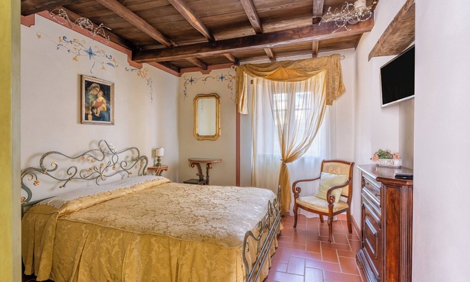 Molazzana Other | Vacation apartment 'Melograni 2' with terrace