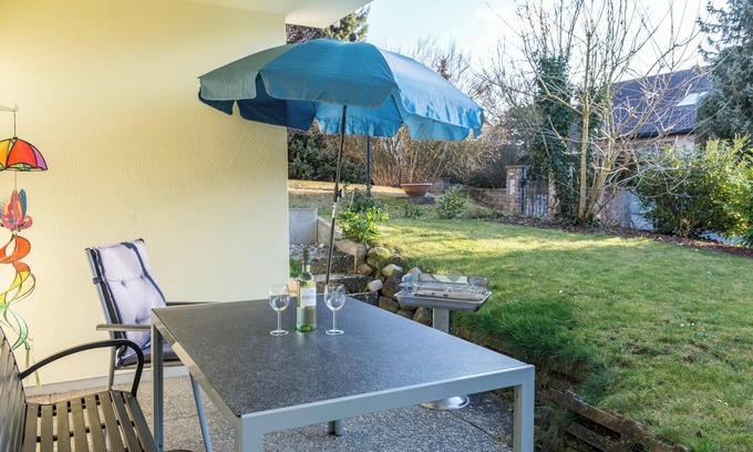 Stockach Apartment | Vacation apartment "Neunzehn" at the gateway to Lake Constance with WLAN, terrace and garden