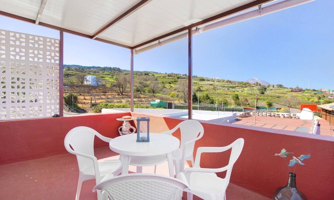 Tacoronte Apartment | Vacation Apartment 'Paraíso' with Mountain View, Private Terrace and Wi-Fi