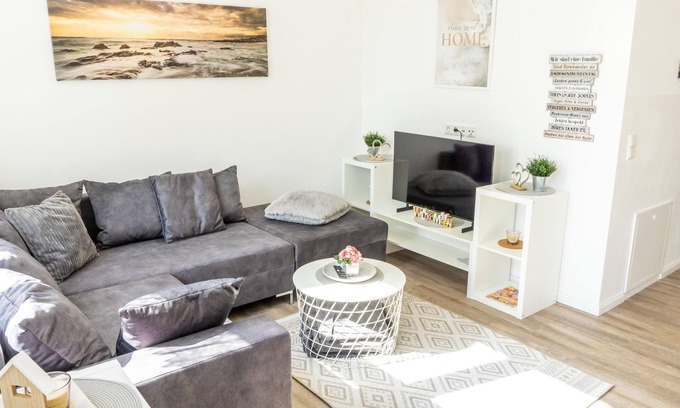 Poppenbull Apartment | Vacation apartment Sylt on the Holmhof near St. Peter-Ording with petting zoo