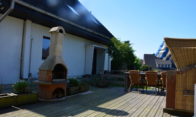 Steenodde Apartment | Vacation apartment Seeadler with balcony and private terrace by the dunes