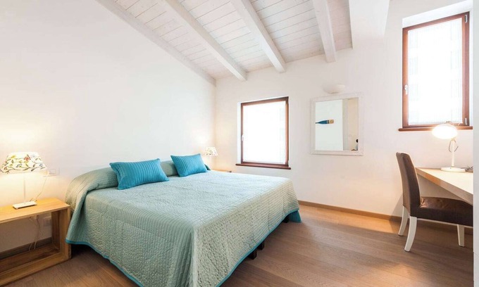 Malcesine Old Town Apartment | Vacation Apartment “Vecchio Frantoio” with Lake View, Mountain View & Terrace