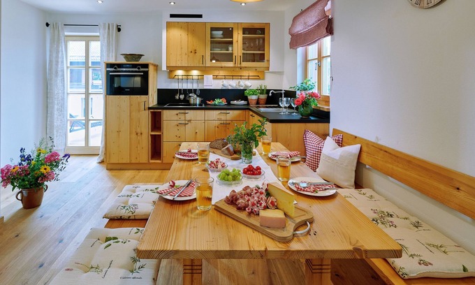 Hoslwang Apartment | Vacation apartment Vogelnest, 63 sqm upper floor, 2 separate bedrooms