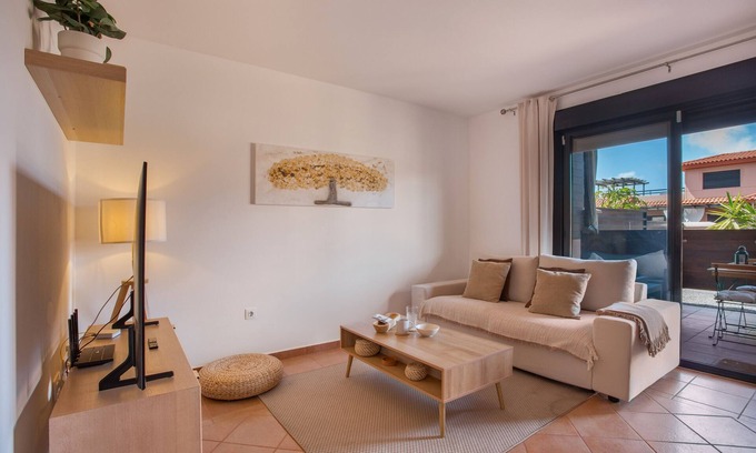 La Oliva Apartment | Vacation 'Casa Del Amanecer' with Sea View, Shared Pool and Wi-Fi