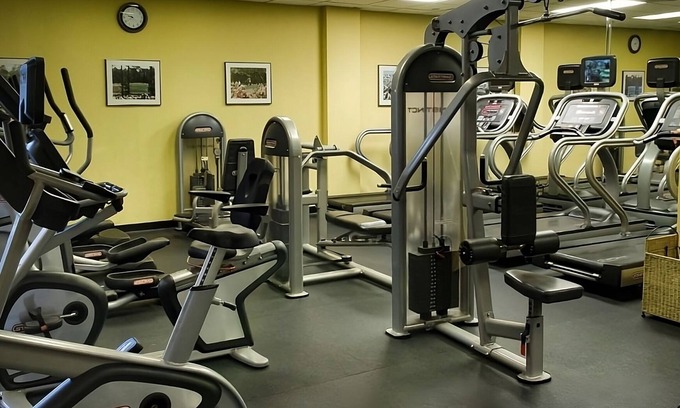Gwinnett Place Hotel | Vacation Day Is Always A Great Idea! Enjoy Comfortable unit. Near Gwinnett Place
