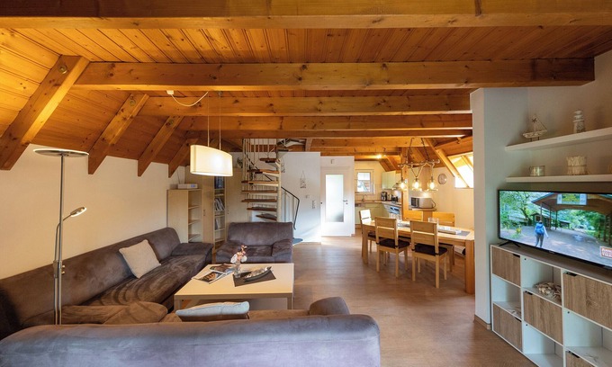Dorumer Neufeld House | Vacation home Watt'n Huus. Cozy and flooded with light.