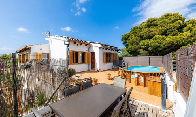 Urbanizacion Mont Ferrutx House | Vacation Home Villa Rosers with Pool, Wi-Fi, A/C & Terrace