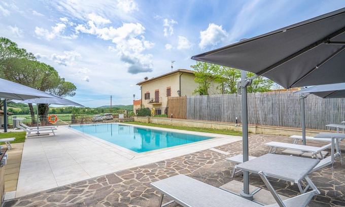 Colle di Val d'Elsa House | Vacation home with pool and beautiful views over the Tuscan countryside.
