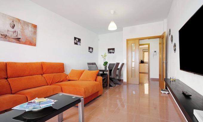 Puerto del Rosario House | Vacation Home 'Casa Rosi 2' with Sea View and Wi-Fi