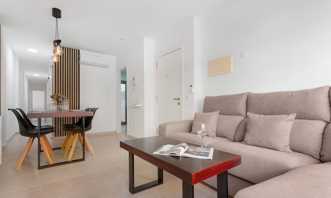 Puerto del Rosario House | Vacation Home 'Castilla' with Private Terrace, Wi-Fi and Air Conditioning