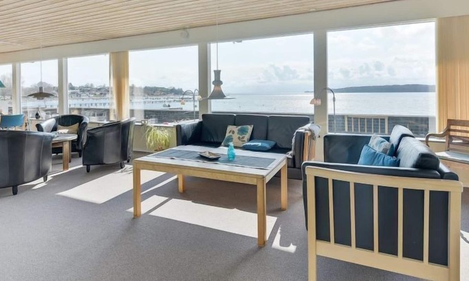 Diernæs House | Vacation home "Annlisa" - 25m from the sea in SE Jutland in Rødekro - 8 persons, 4 bedrooms