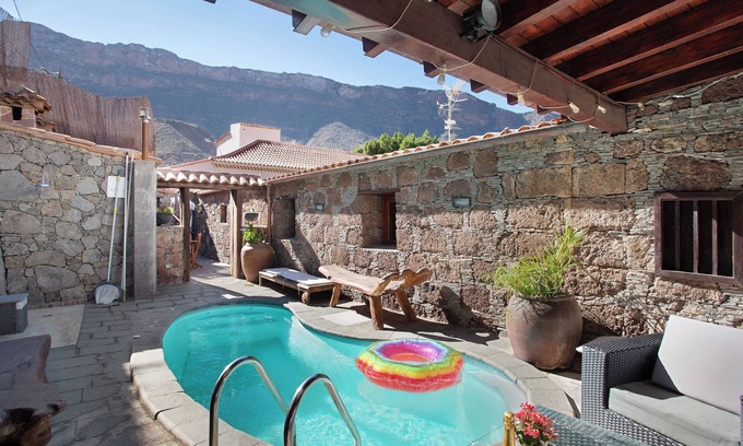 Tejeda House | Vacation Home "Bentayga Sensation" with Mountain View, Private Pool & A/C