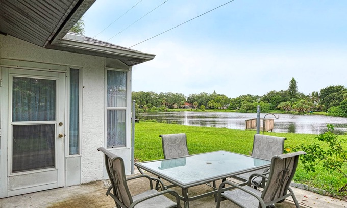 Venice Gardens House | Vacation home by Shasta Rd