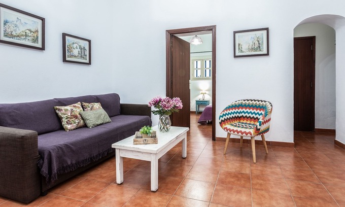 La Oliva House | Vacation Home 'Casa Del Cuartel Iii' with Shared Garden and Wi-Fi