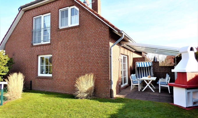 Neßmersiel House | Vacation home in Neßmersiel, quiet cul-de-sac location, close to the dyke