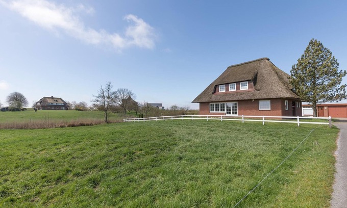 Hattstedtermarsch House | Vacation home Käptns Hus in Hattstedtermarsch for up to 8 people