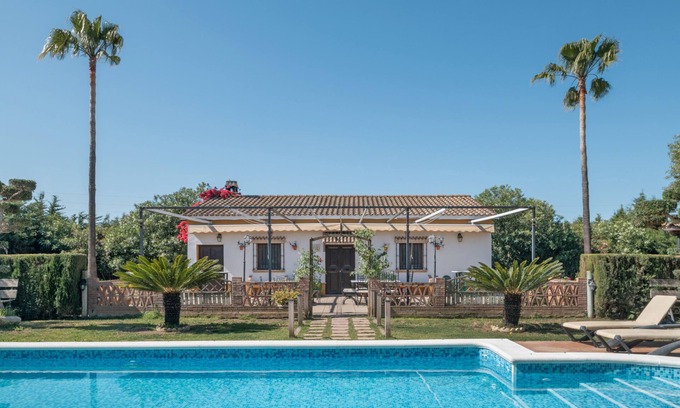 Villamartin House | Vacation Home "El Laure" with Mountain View, Private Pool & Wi-Fi