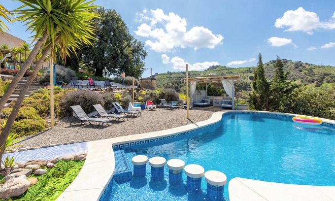 Alora House | Vacation Home "Finca Las Nuevas Casa Sof" with Mountain View, Pool, Jacuzzi, Wi-Fi, Terrace & Garden