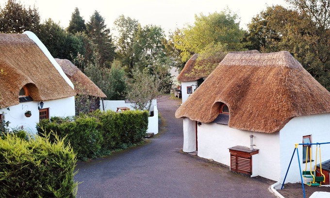 Shiplake House | Vacation home for up to 5 people on Lough Allua, West Cork