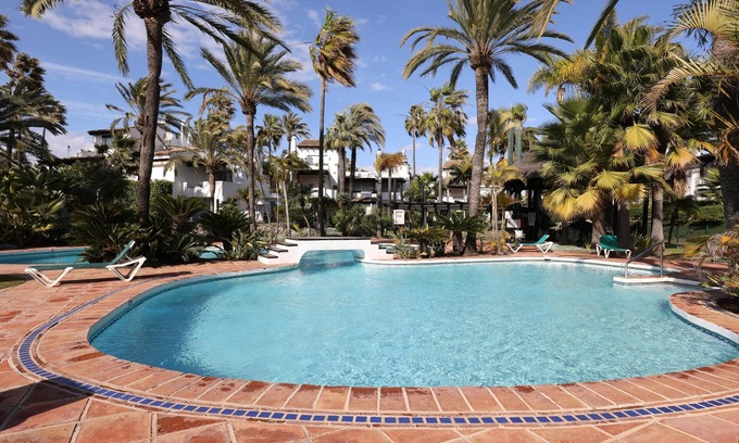 New Golden Mile House | Vacation Home 'Frontline Paradise Townhouse' Near the Beach with Balcony & Pool