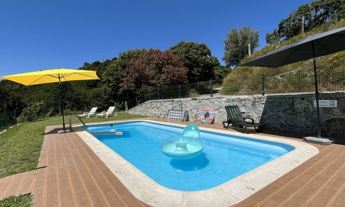 Arcos de Valdevez Cottage | Vacation home in northern Portugal with vineyard views | Ponte da Barca