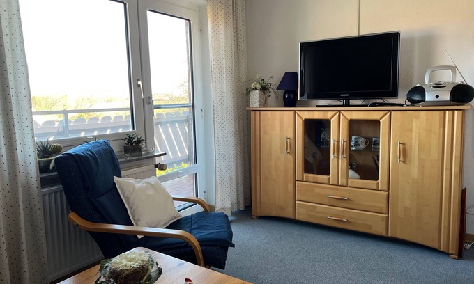 Esens Apartment | Vacation home Janßen - Upper floor with balcony - Holiday home Janßen