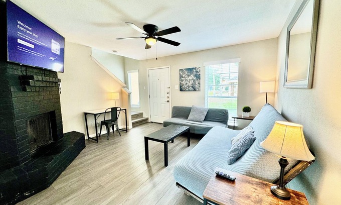 South Side House | Vacation home just 12 minutes drive to Texas A&M University - Corpus Christi