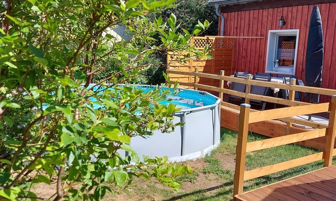 Weißdorf Apartment | Vacation home Kleiner Waldstein with terrace and pool