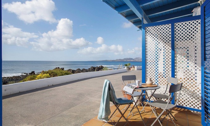 Punta Mujeres House | Vacation Home 'Los Morros' with Sea View, Private Terrace and Wi-Fi