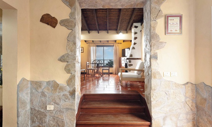 La Orotava House | Vacation Home 'Los Nardos' with Sea View, Private Terrace and Private Garden