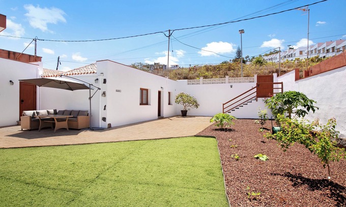 Sauzal House | Vacation Home "Marhec" with Sea View, Private Terrace & Wi-Fi