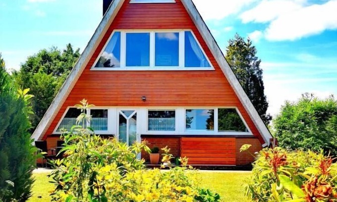 Brodersby House | Vacation home "Sonnenhaus" in Brodersby-Burg for 4 adults, 2 children and 1 dog