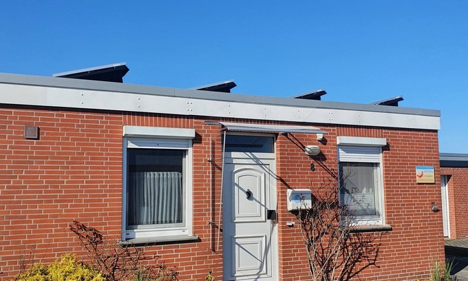 Dornumersiel House | Vacation home to feel good, mega terrace, close to the beach, lovingly renovated, top!