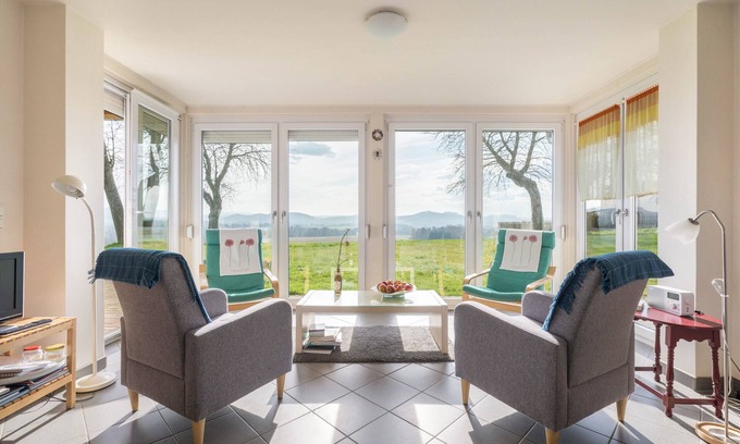 Altendorf House | Vacation Home "Wiesenweg" with Mountain View & 2 Private Terraces