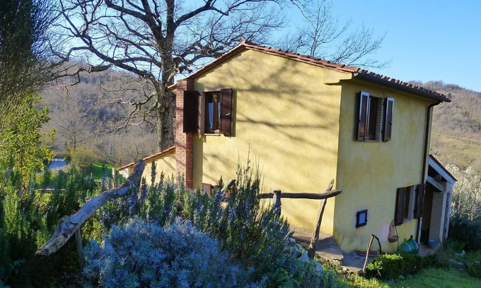 Roccalbegna House | Vacation in magical Tuscany - nature lovers wanted - idyllic FH in secluded location Casa Puntone