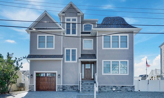 Mantoloking House | Vacation in Style! Brand New 5BR/6BA Waterfront With Pool - Beautiful Sunsets!