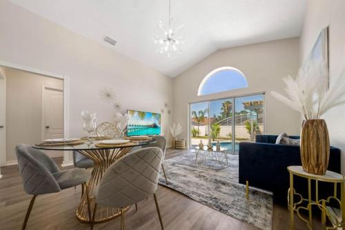 Lindfields House | Vacation Oasis Home with Private Pool and Grill 8615