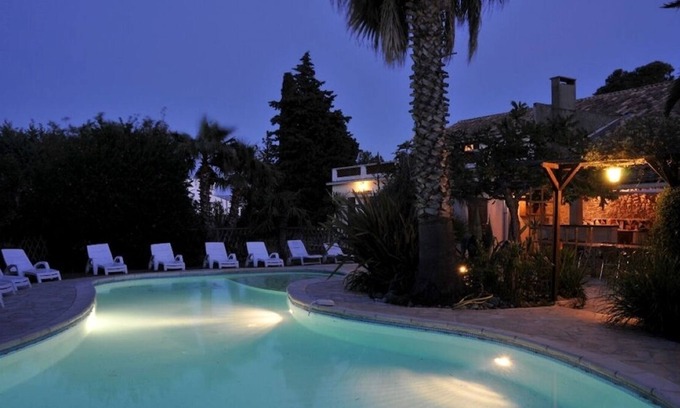 Argeliers House | Vacation rental 7 bedrooms 16 people